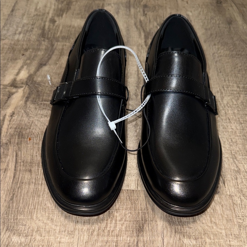 Perry Ellis Black Leather Slip-On Loafers